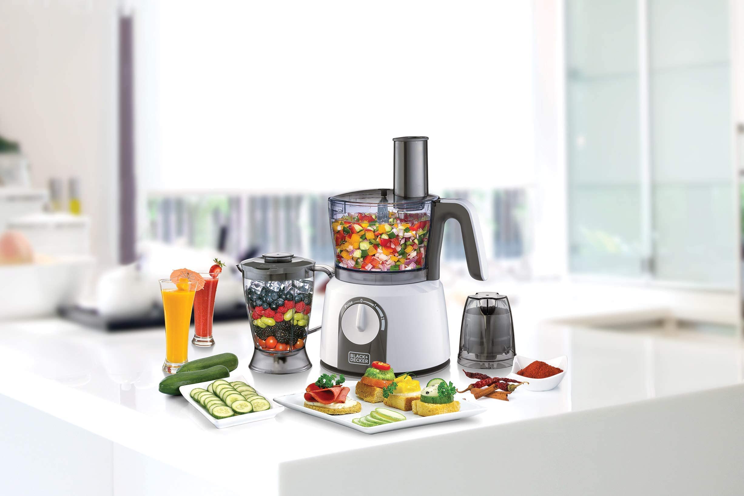 Black & Decker 1000W 32 Functions 5-in-1 Food Processor , White 1 Years Warranty محضر طعام 5 في 1 بقدرة 1000 واط و32 وظيفة من بلاك اند ديكر Black & Decker 1000W 32 Functions 5-in-1 Food Processor , White 1 Years Warranty محضر طعام 5 في 1 بقدرة 1000 واط و32 وظيفة من بلاك اند ديكر